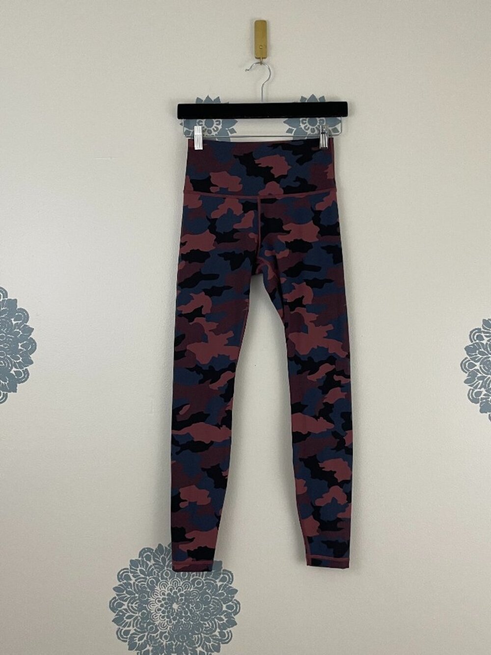 Lululemon Wunder Under High-Rise Tight 28" Heritage 365 Camo Smoky Red Size 6